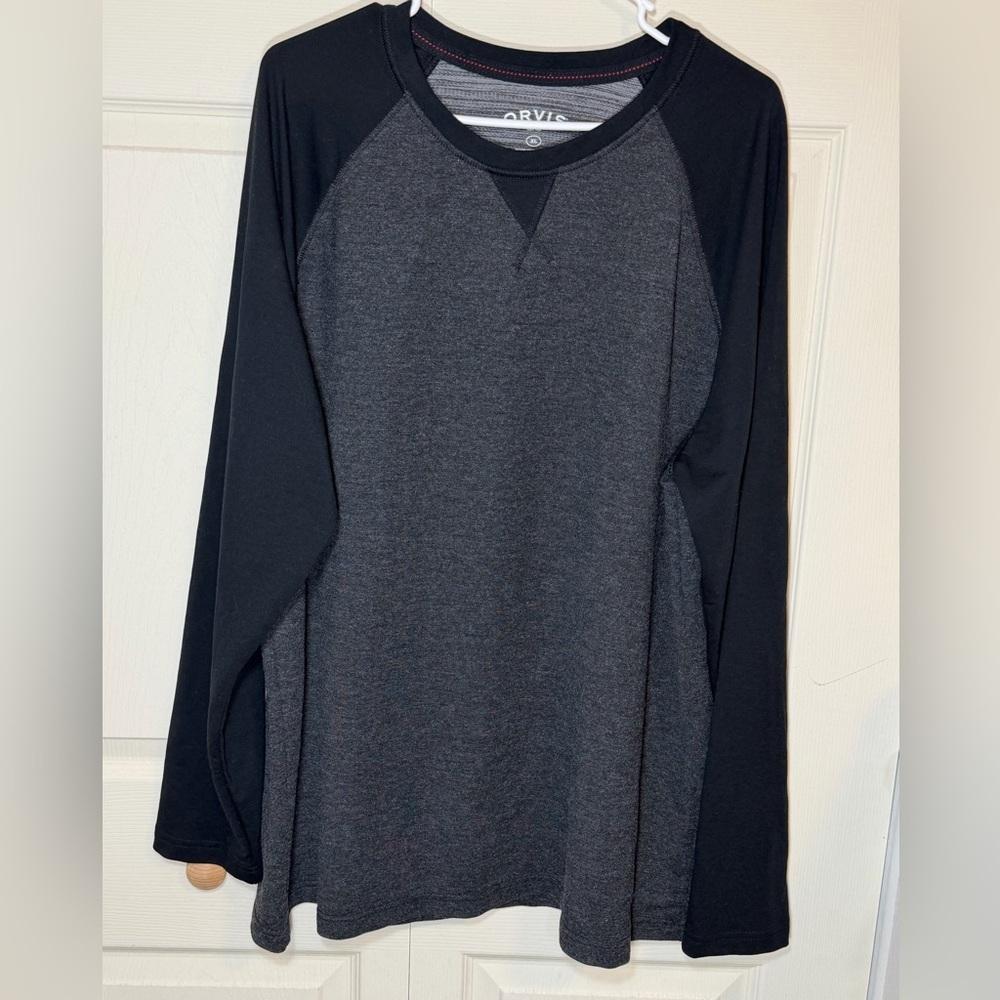 Orvis men’s XL gray and black long sleeve shirt
